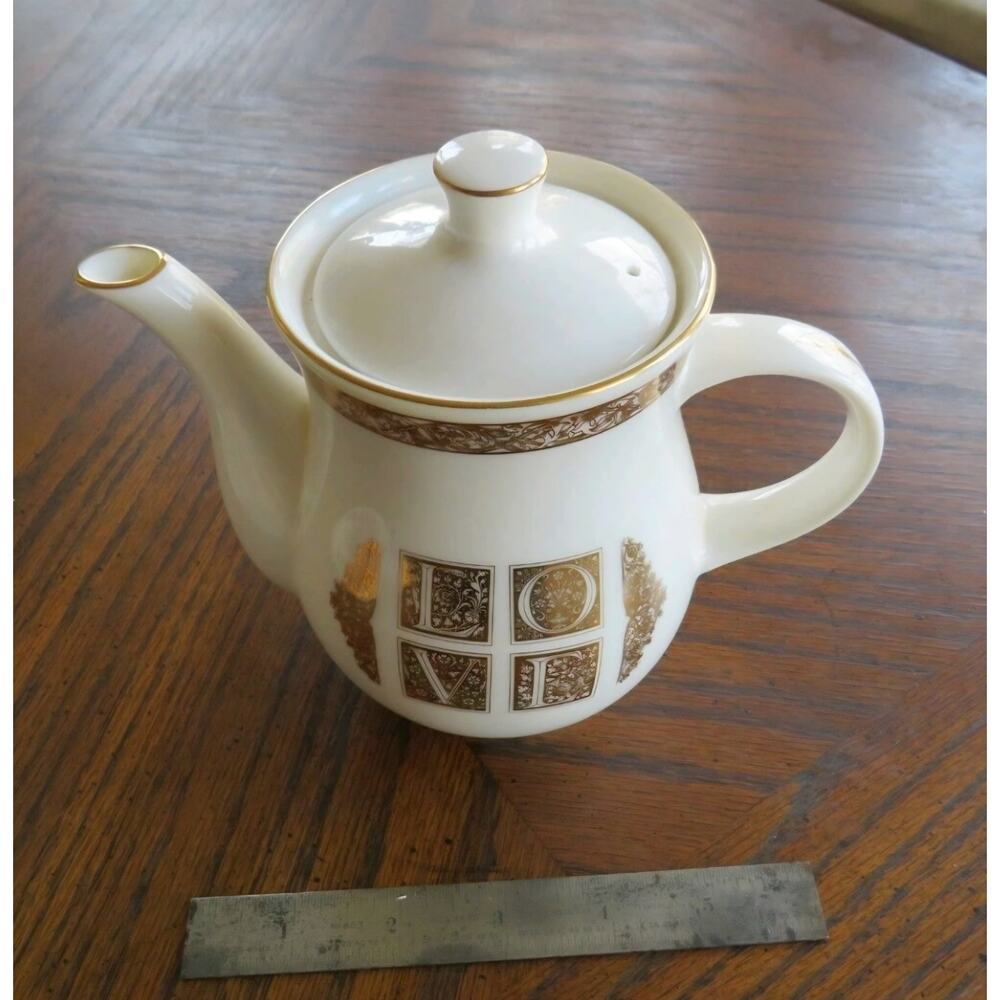 Papel Freelance Fine Bone China Teapot “LOVE” Gold Trim Thailand 1996 Coffee Tea